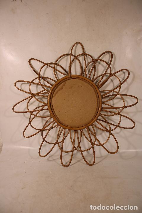 Antig&uuml;edades: espejo sol de mimbre - Foto 2
