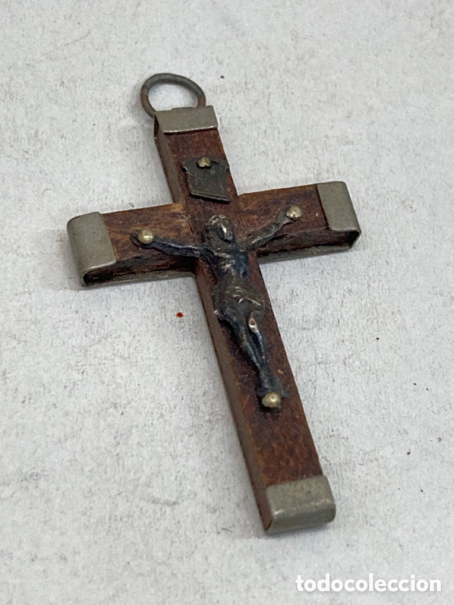 Antig&uuml;edades: Cruz met&aacute;lica y madera - Foto 1