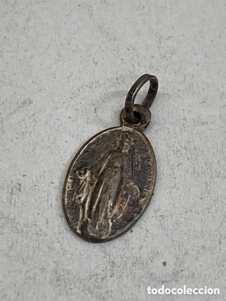 Antig&uuml;edades: Medalla religiosa met&aacute;lica - Foto 1