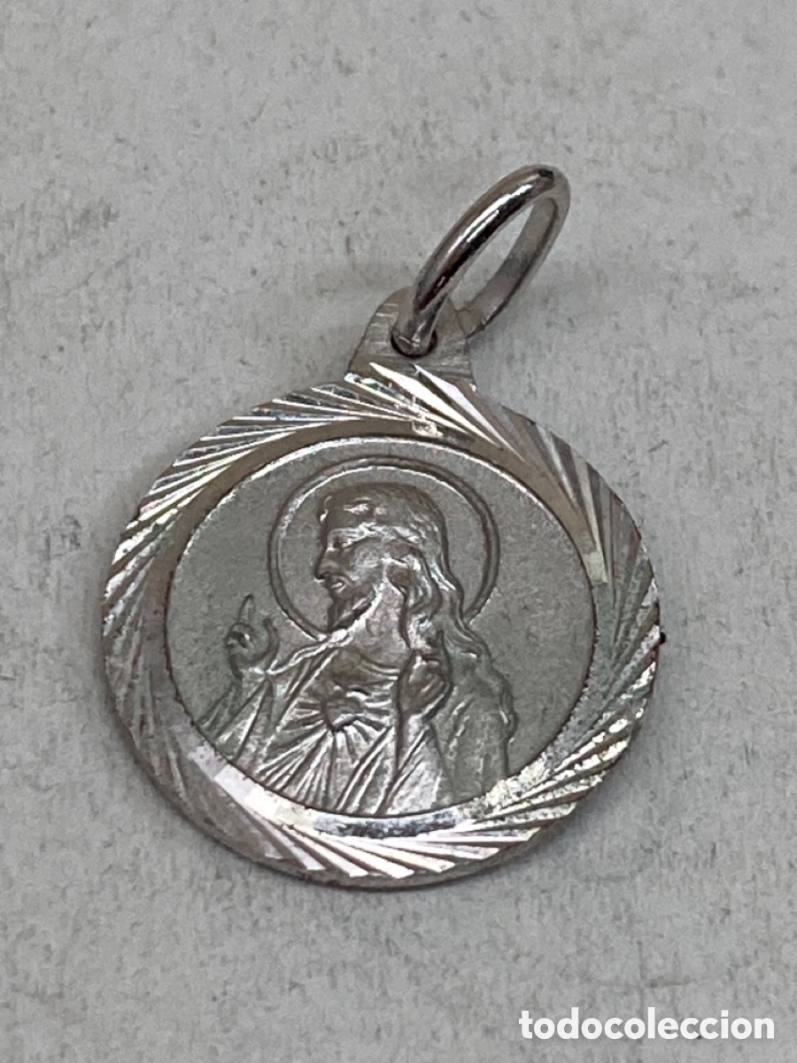 Antig&uuml;edades: Medalla religiosa met&aacute;lica - Foto 1