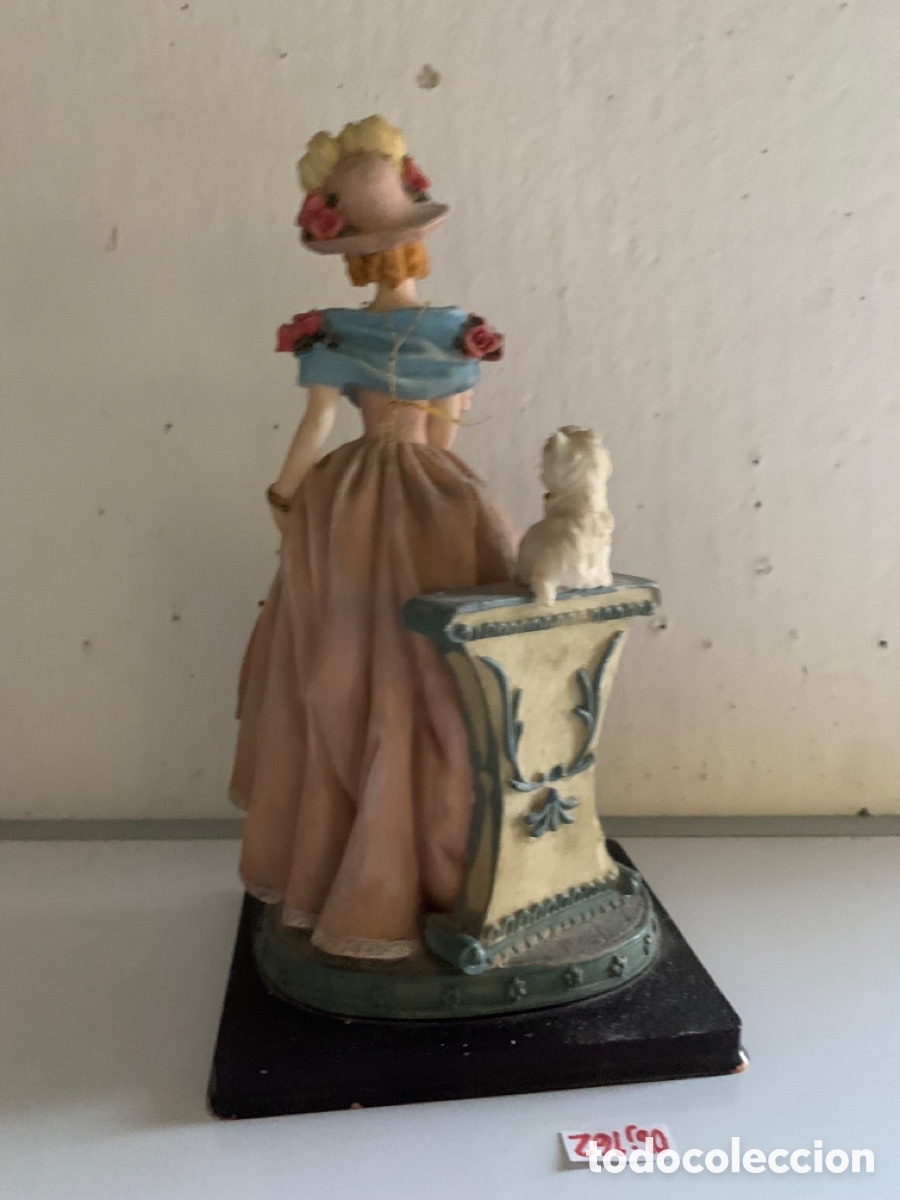 Antig&uuml;edades: Figura dama de &eacute;poca - Foto 3