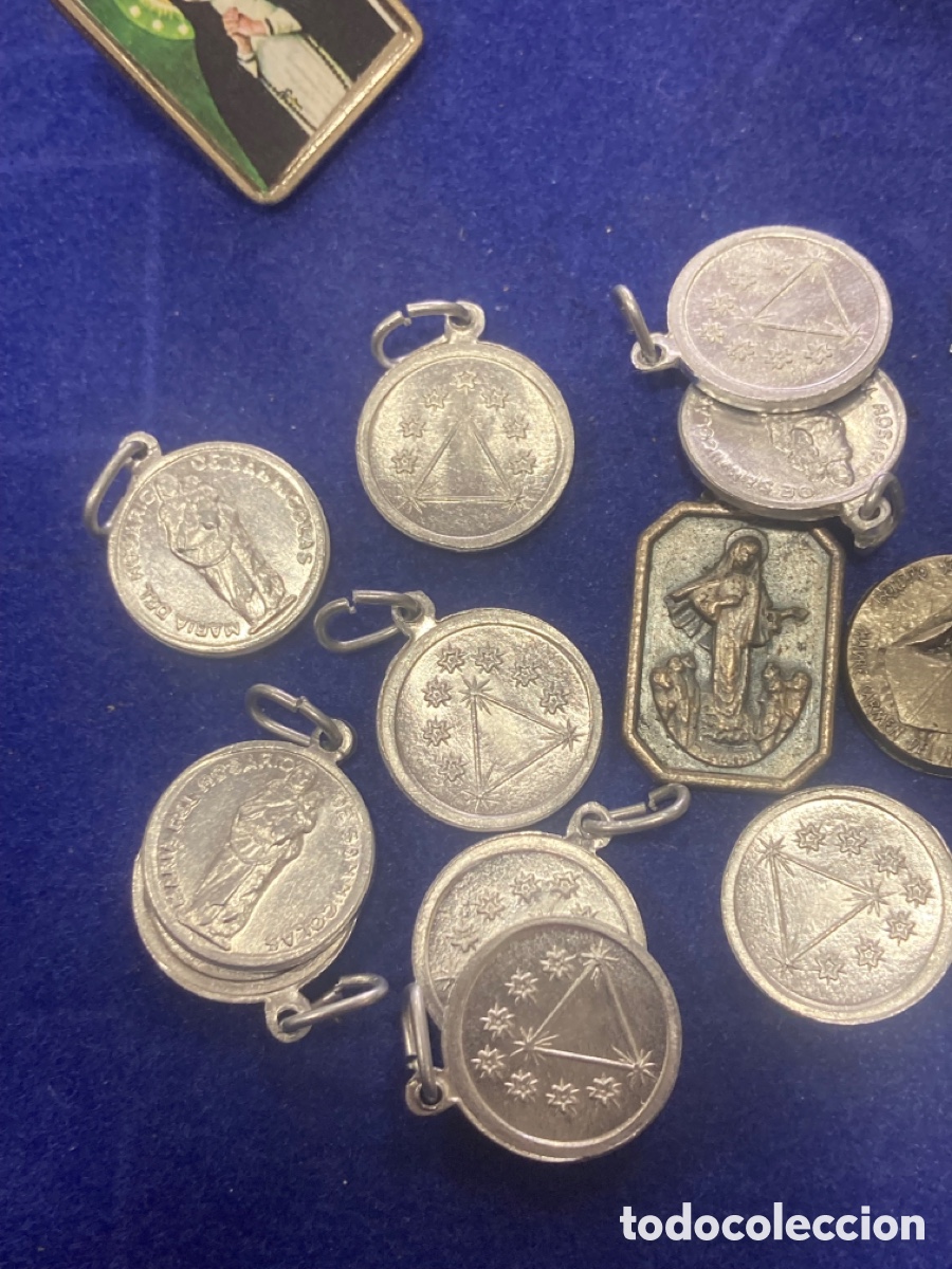 Antig&uuml;edades: Lote de medallitas religiosas - Foto 4