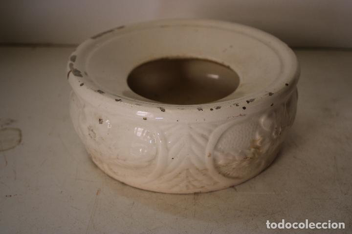 Antig&uuml;edades: escupidera antigua - Foto 2