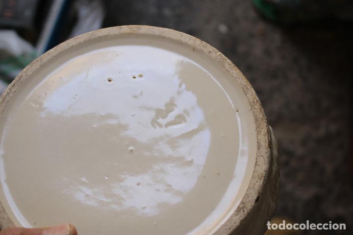 Antig&uuml;edades: escupidera antigua - Foto 4