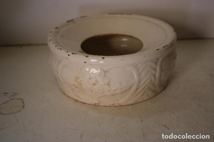 Antig&uuml;edades: escupidera antigua - Foto 1
