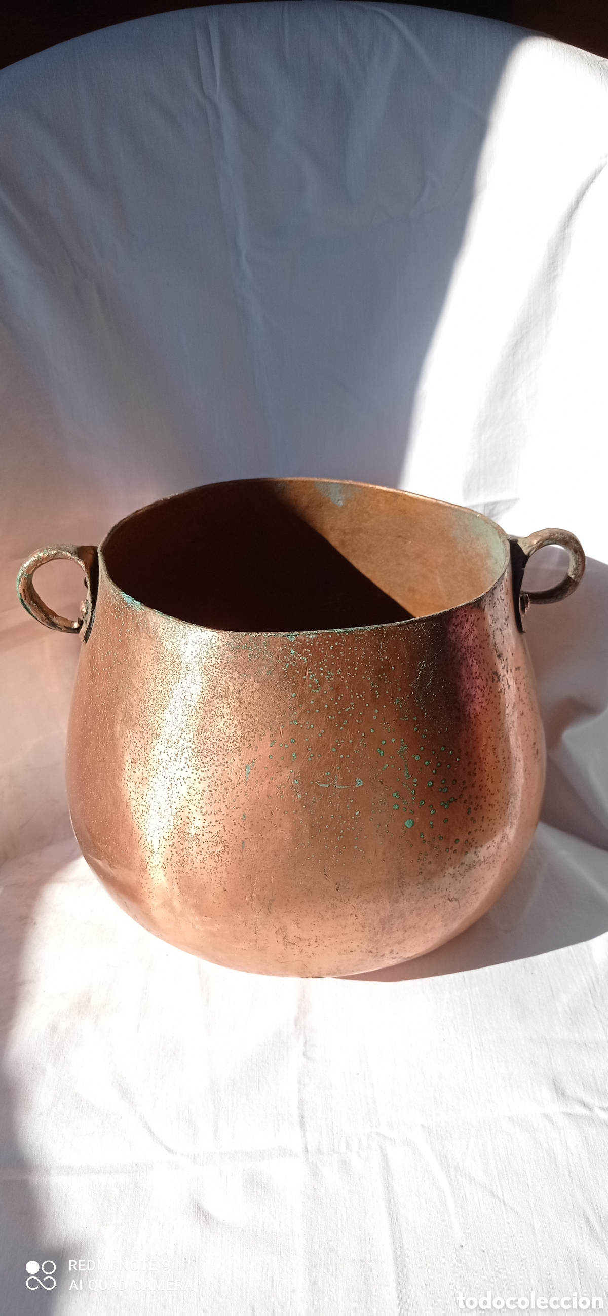 Antig&uuml;edades: Antigua Olla grande de cobre. - Foto 3
