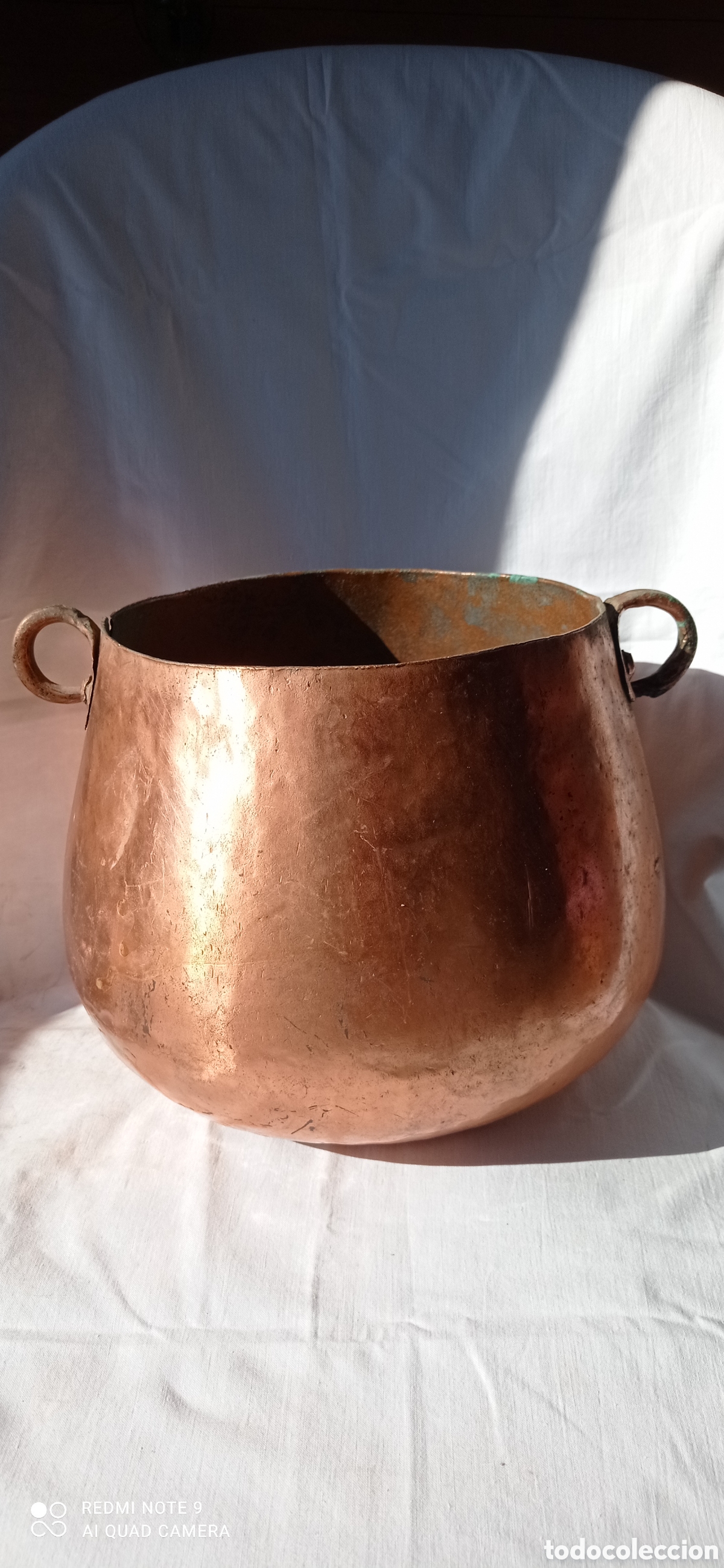 Antig&uuml;edades: Antigua Olla grande de cobre. - Foto 2