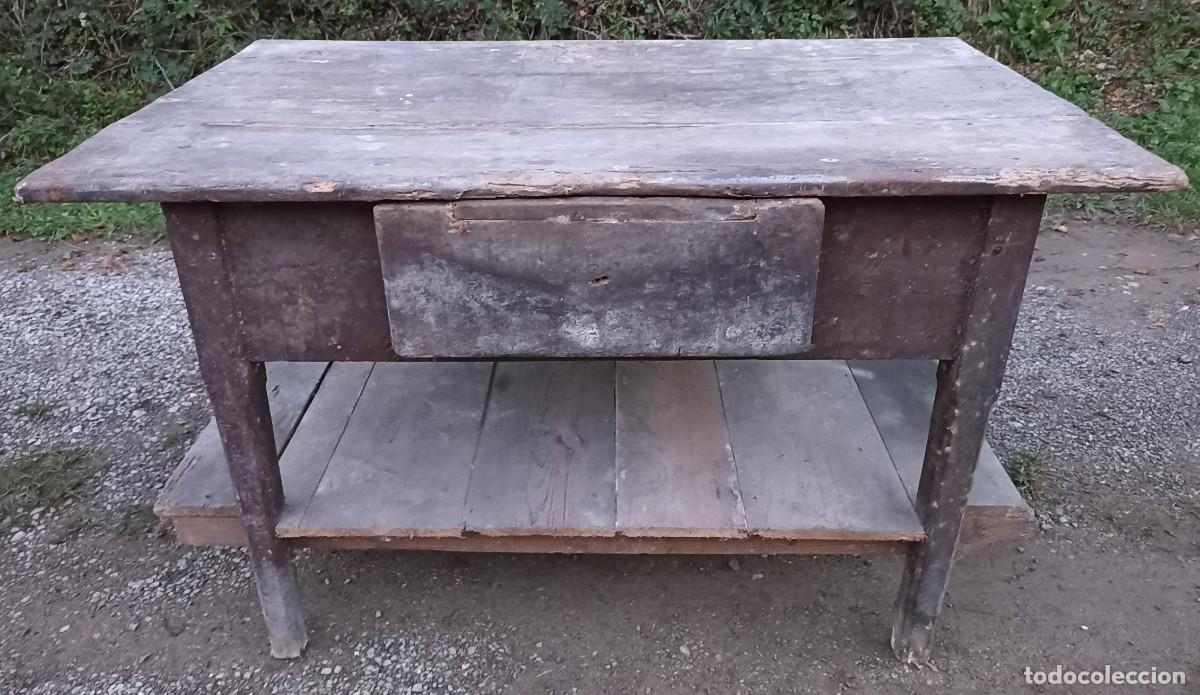 Antig&uuml;edades: Vieja mesa a restaurar - Foto 1