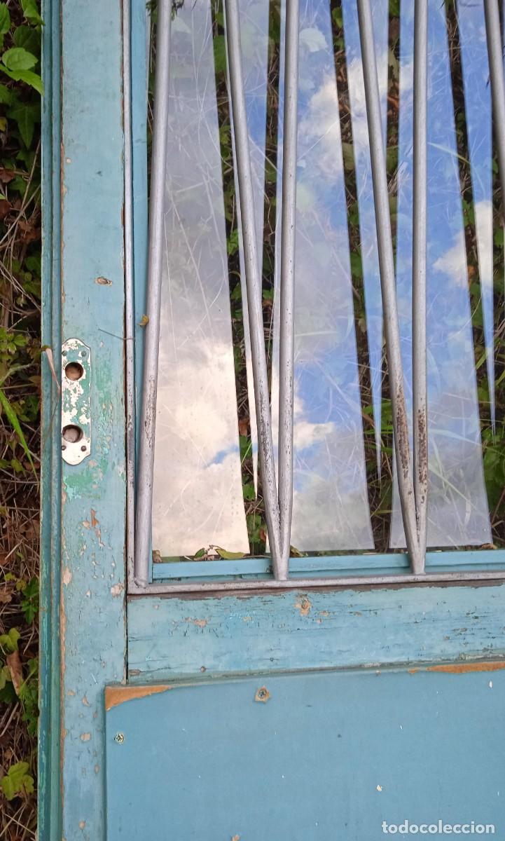 Antig&uuml;edades: PUERTA DE MADERA CON REJA - Foto 9