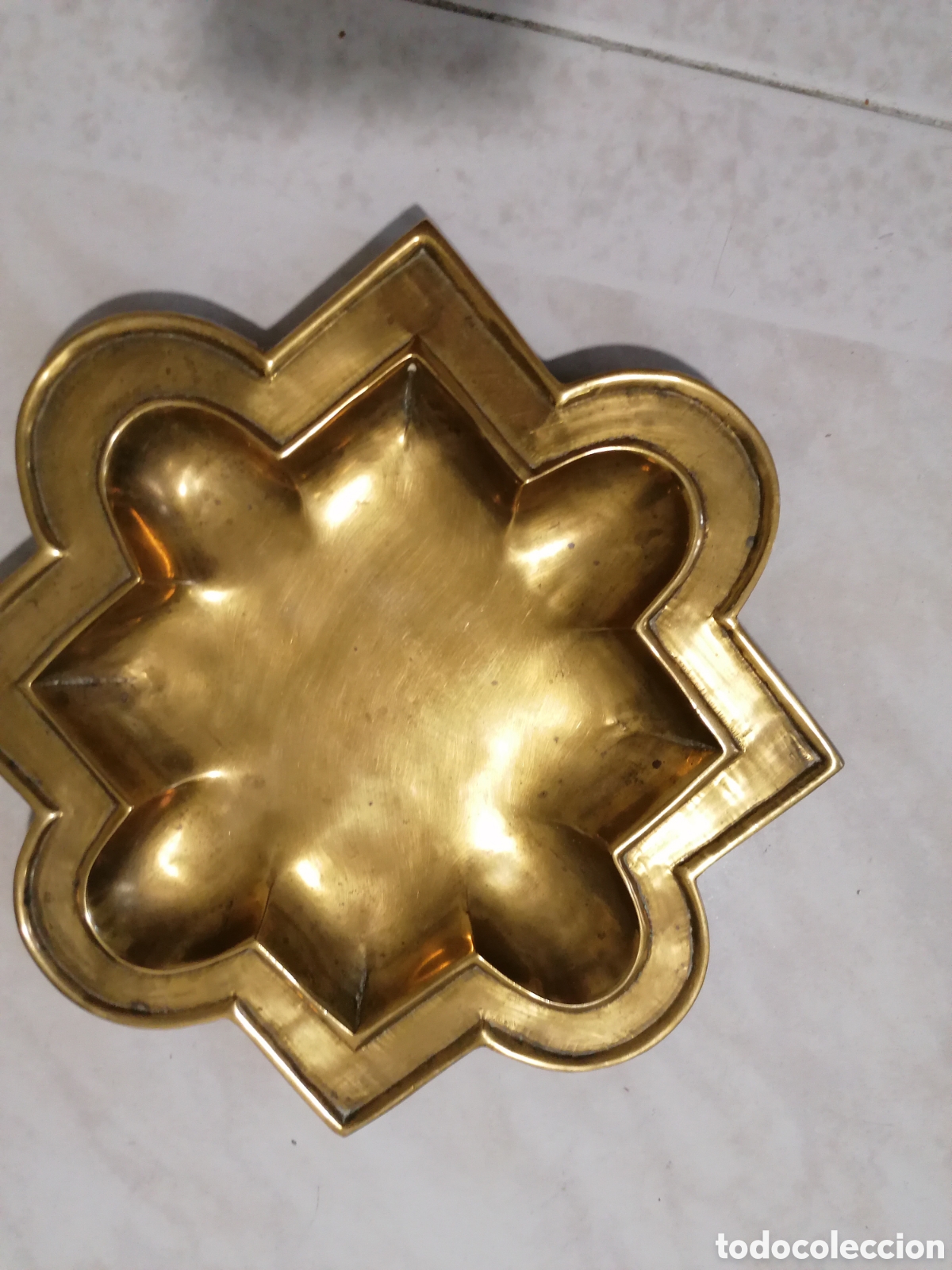 Antig&uuml;edades: Centro de mesa de bronce nuevo - Foto 1