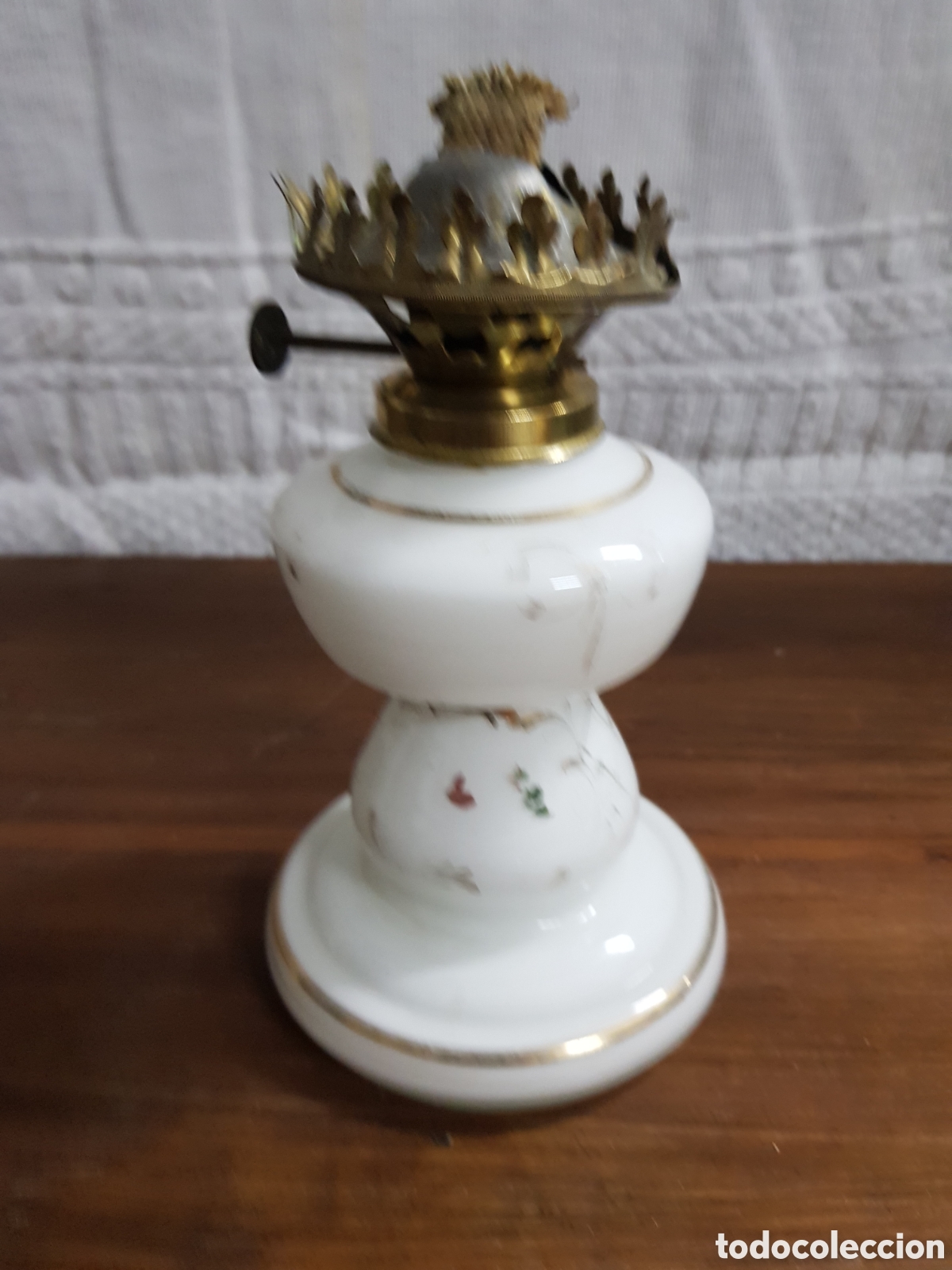 Antig&uuml;edades: Quinque de aceite , opalina blanca - Foto 1