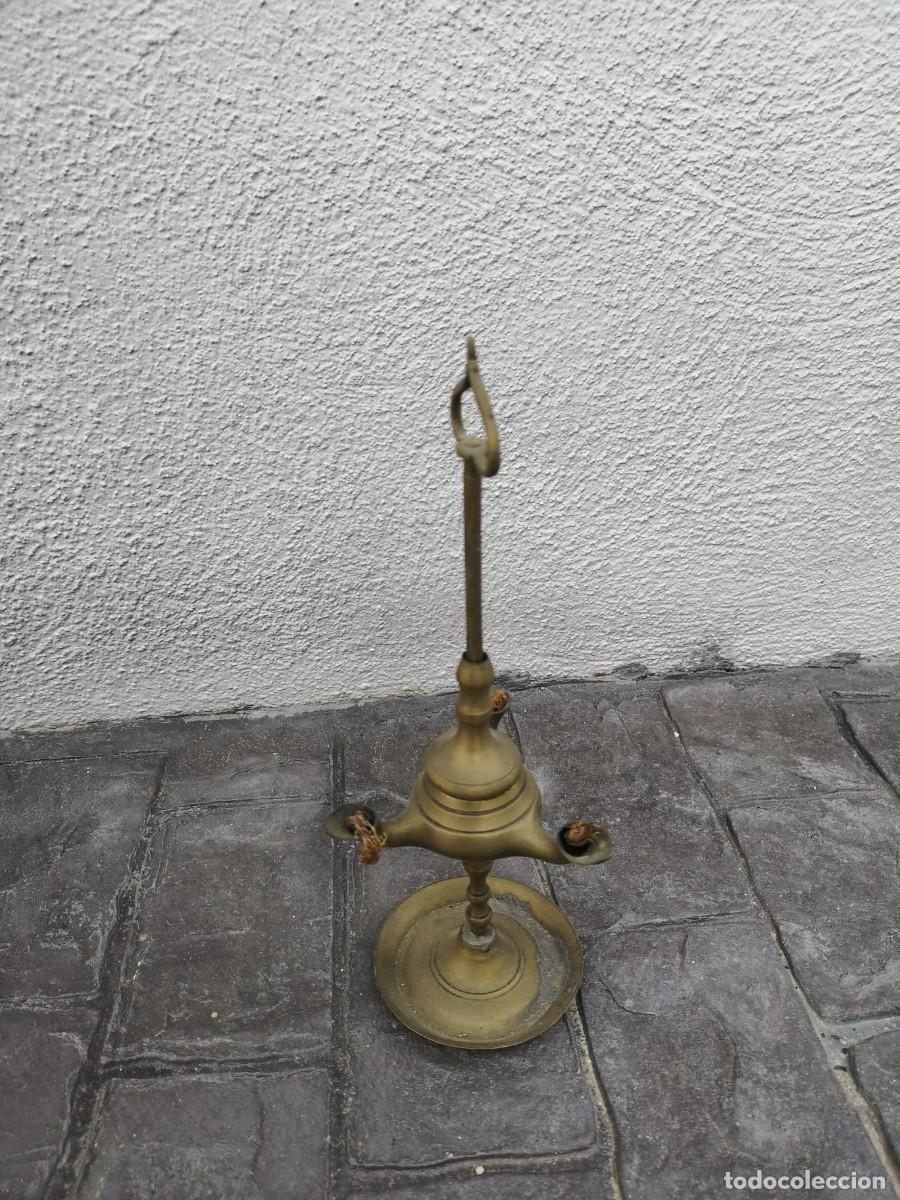 Antig&uuml;edades: Candil de tres brazos en bronce, antiguo - Foto 1
