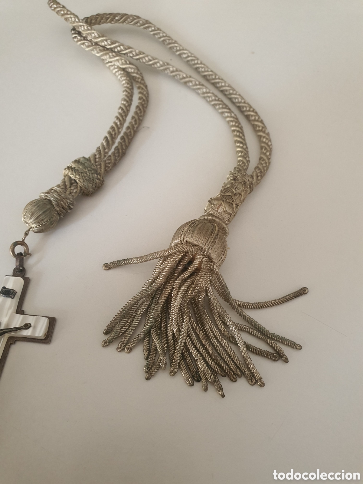 Antig&uuml;edades: cord&oacute;n y cruz nacarada - Foto 4