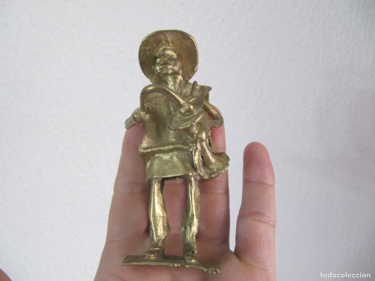 Antig&uuml;edades: ANTIGUA FIGURA DE BRONCE AFRICANA MUSICO 11 CM