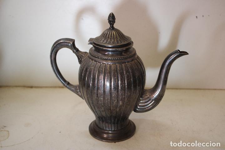 Antig&uuml;edades: cafetera plateada - Foto 1