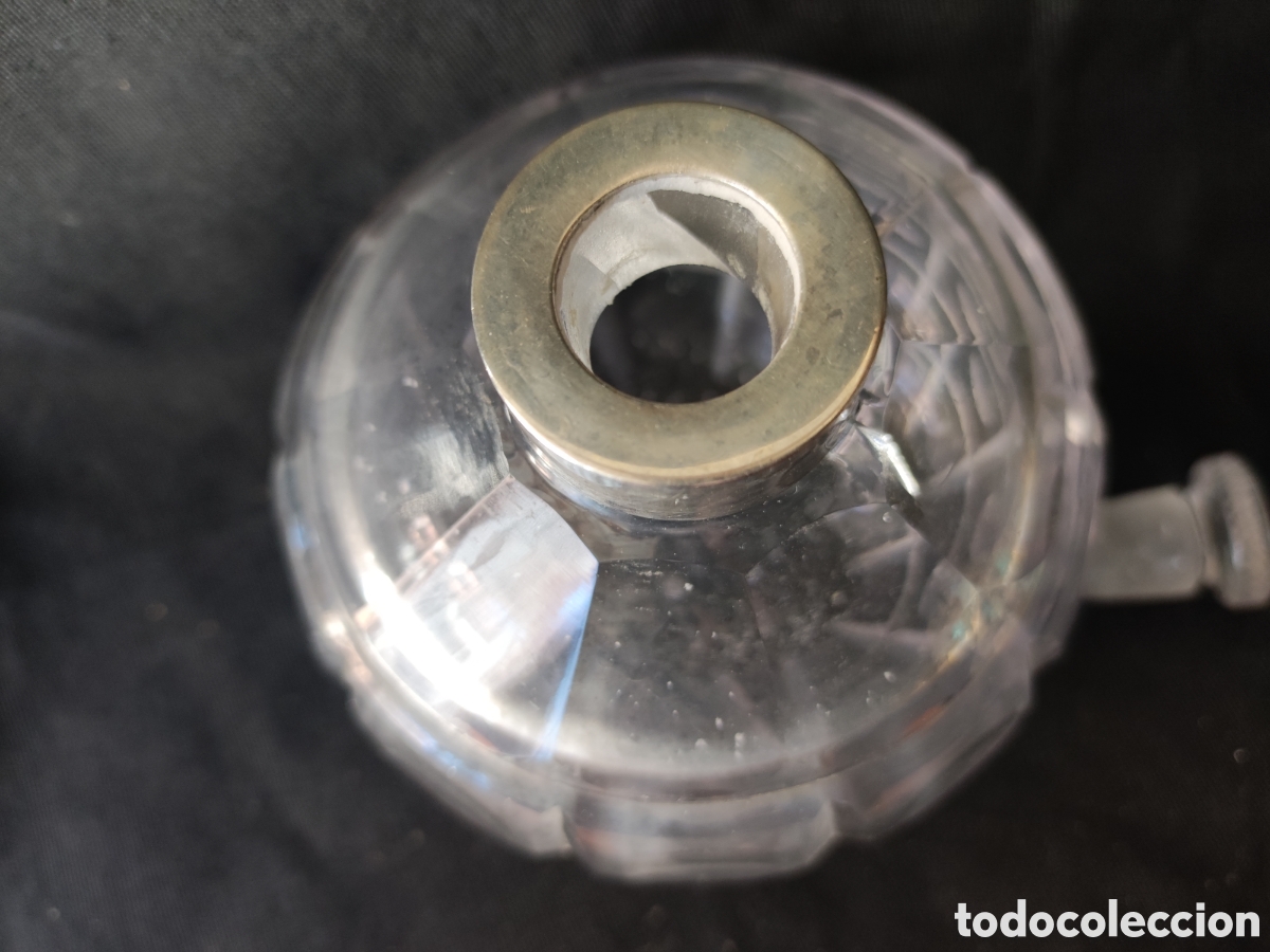Antig&uuml;edades: Perfumero de cristal y casquillo plata - Foto 2