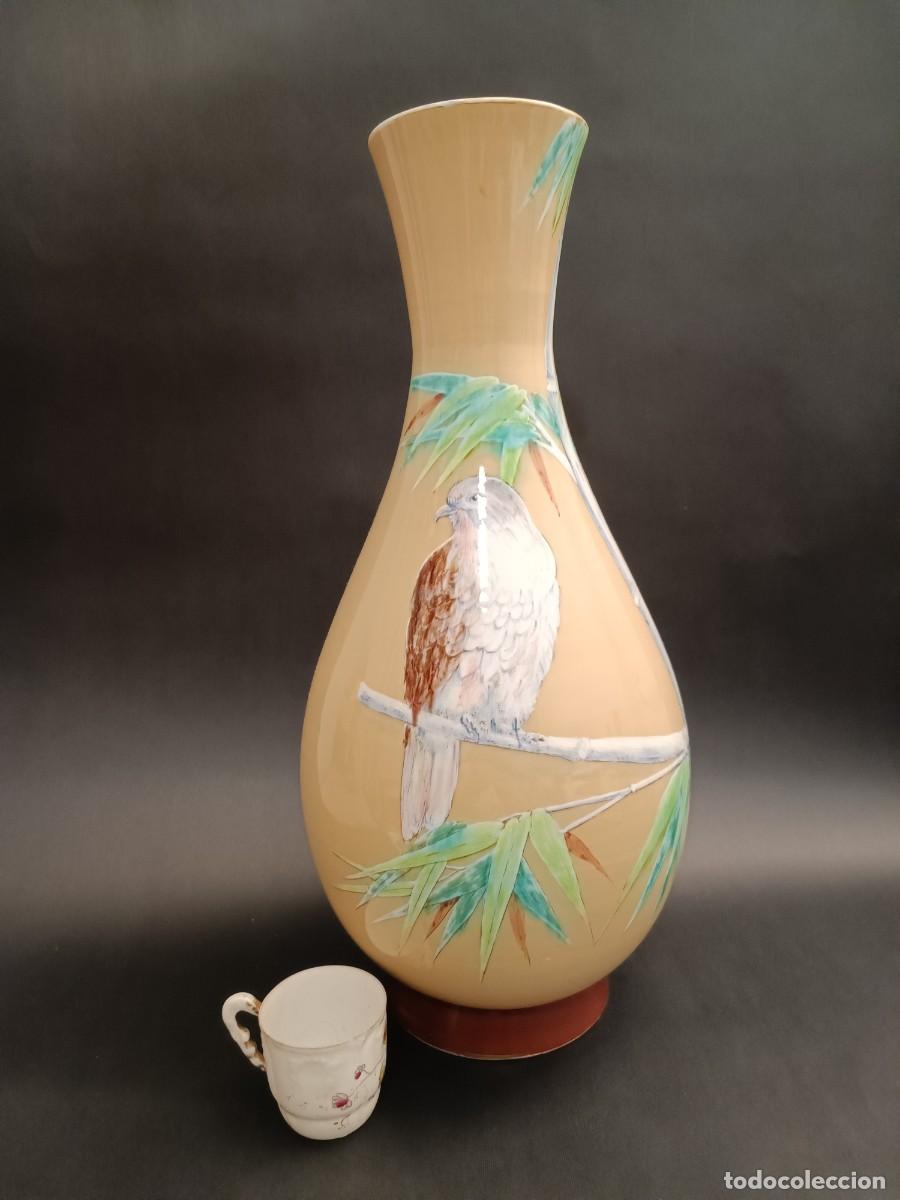 Antig&uuml;edades: GRAN JARRON S.XIX-XX EN CERAMICA ESMALTADA ALTURA: 42,5 CM