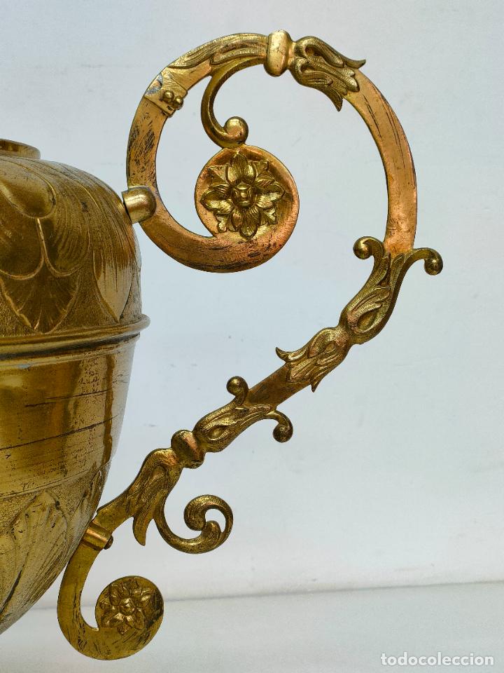 Antig&uuml;edades: Preciosa Gran Copa, Jarr&oacute;n - Bronce - Con Peana de Madera - Foto 6