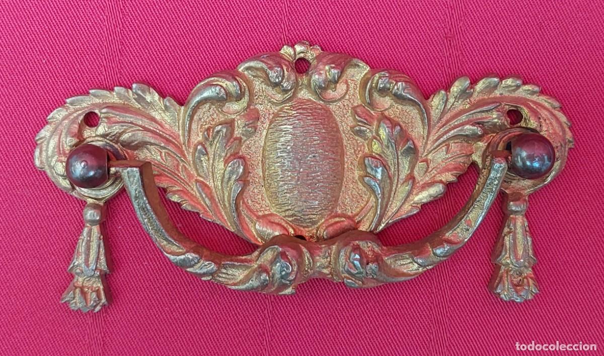 Antig&uuml;edades: TIRADOR DE BRONCE - Foto 2
