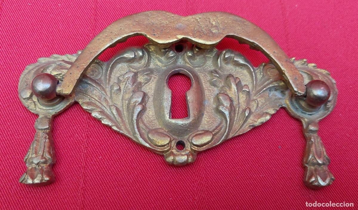 Antig&uuml;edades: TIRADOR BOCA LLAVE DE BRONCE - Foto 4