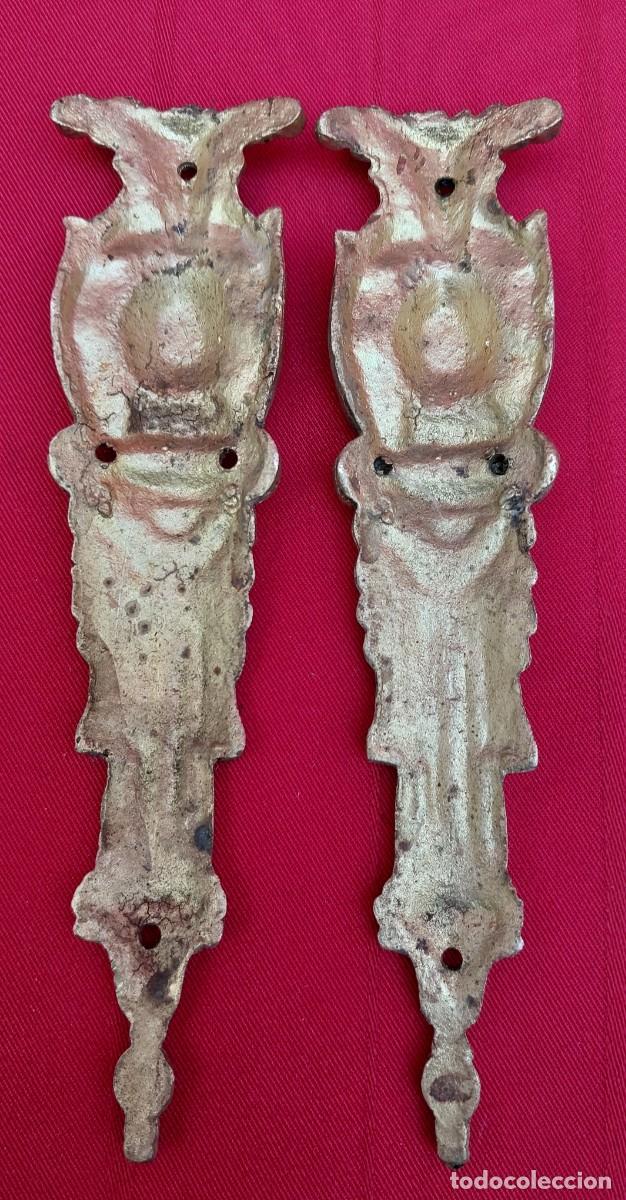Antig&uuml;edades: PAREJA DE ADORNOS DE BRONCE - Foto 4