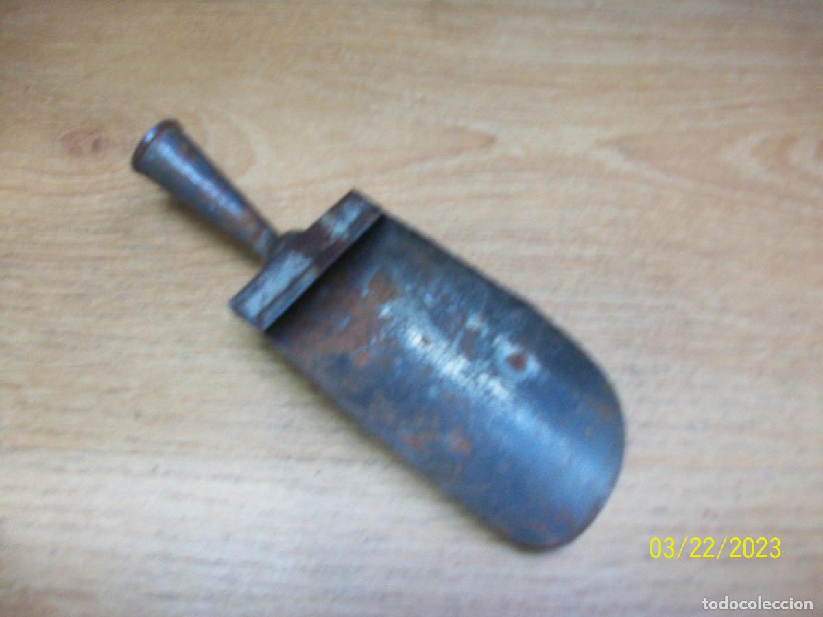 Antig&uuml;edades: ANTIGUO RECOGEDOR PARA VENTA A GRANEL - Foto 1