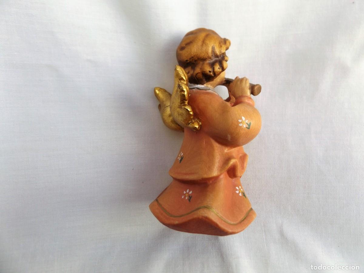 Antig&uuml;edades: peque&ntilde;o angel de madera - Foto 2