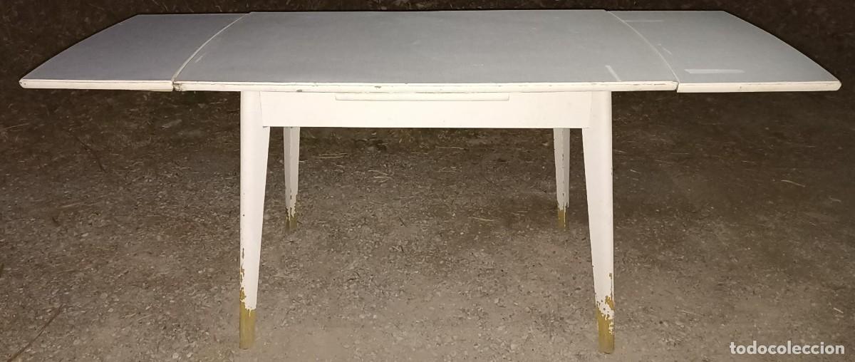 Antig&uuml;edades: Mesa vintage cocina a restaurar - Foto 6