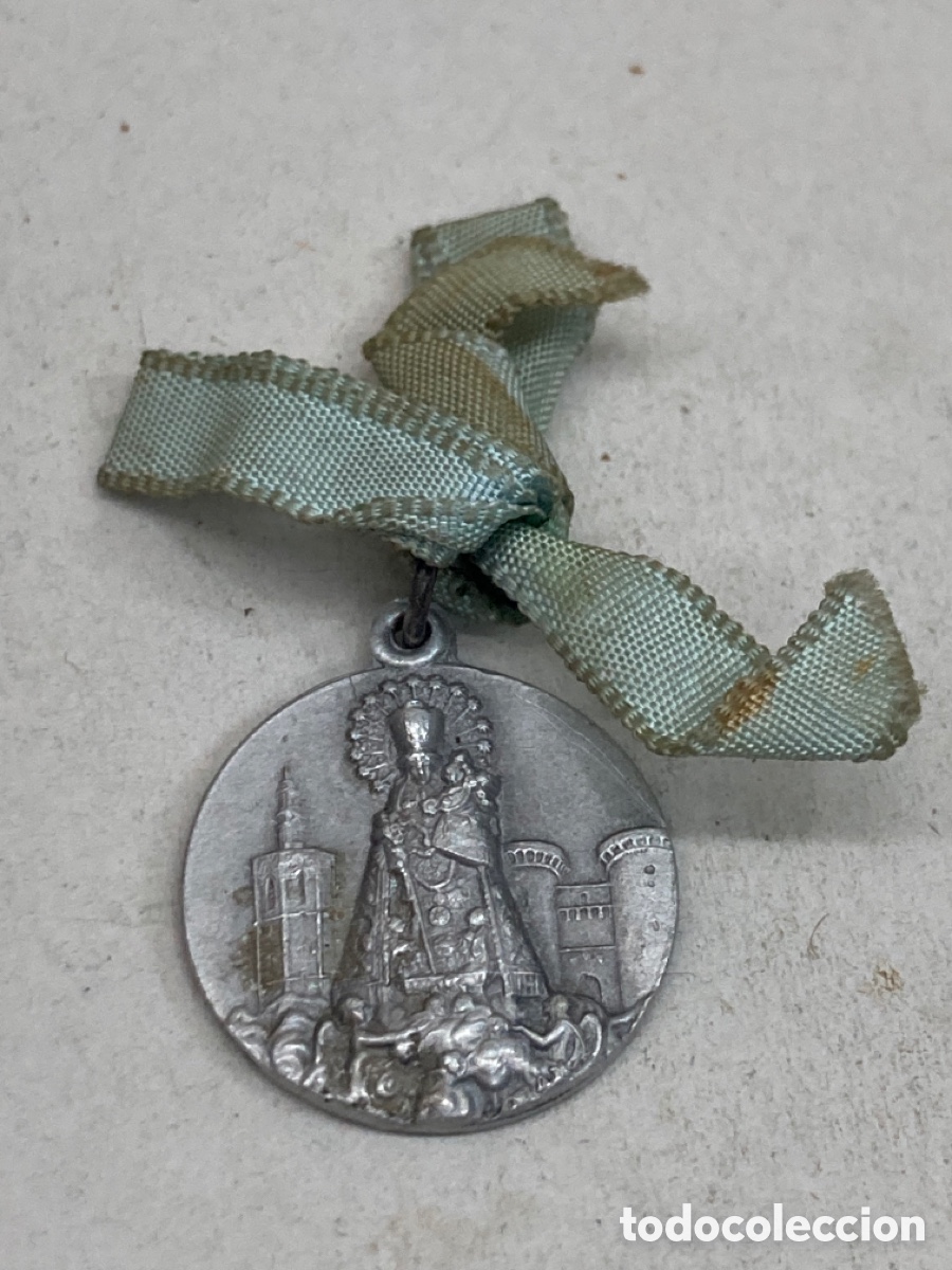 Antig&uuml;edades: Medalla met&aacute;lica - Foto 1