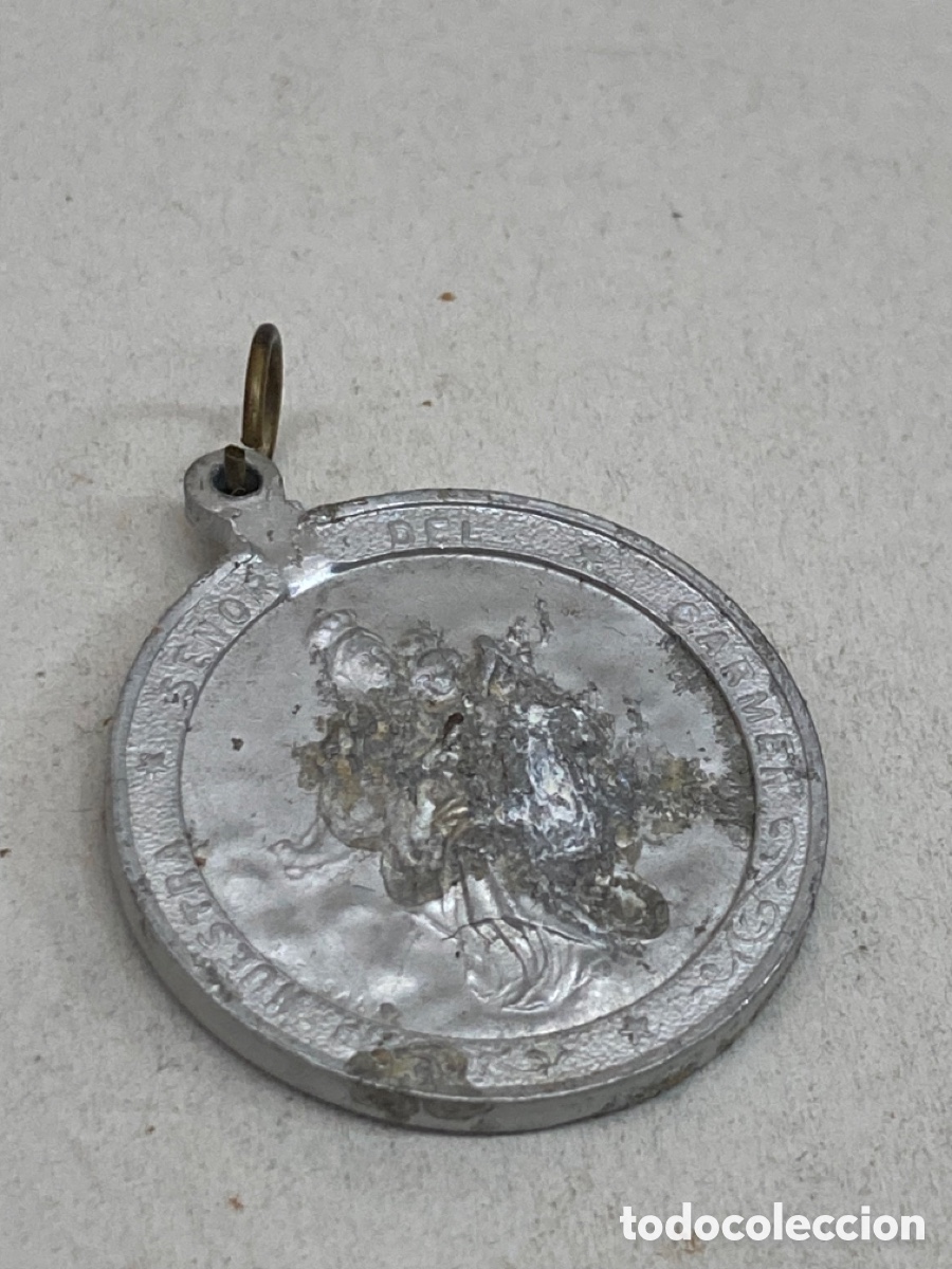 Antig&uuml;edades: Medalla religiosa met&aacute;lica - Foto 2