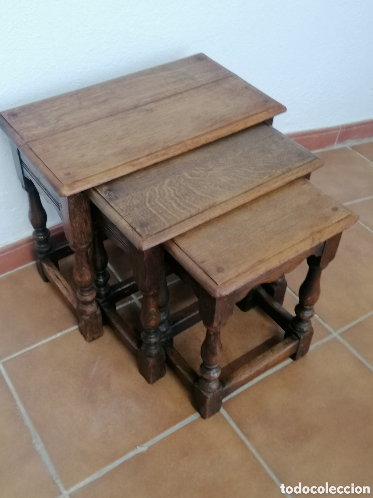Antig&uuml;edades: Mesa nido de roble antigua - Foto 2