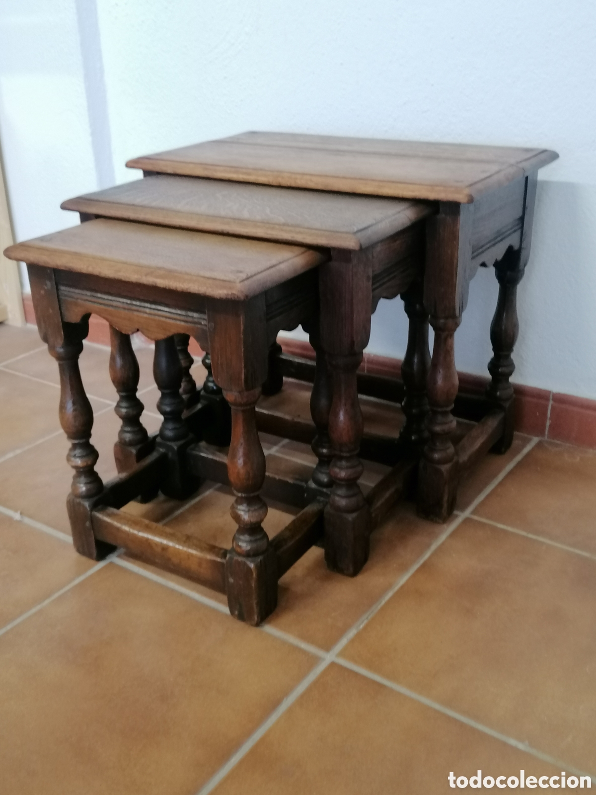 Antig&uuml;edades: Mesa nido de roble antigua - Foto 3