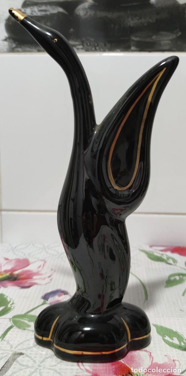 Antig&uuml;edades: Cisne negro de cer&aacute;mica - Foto 1