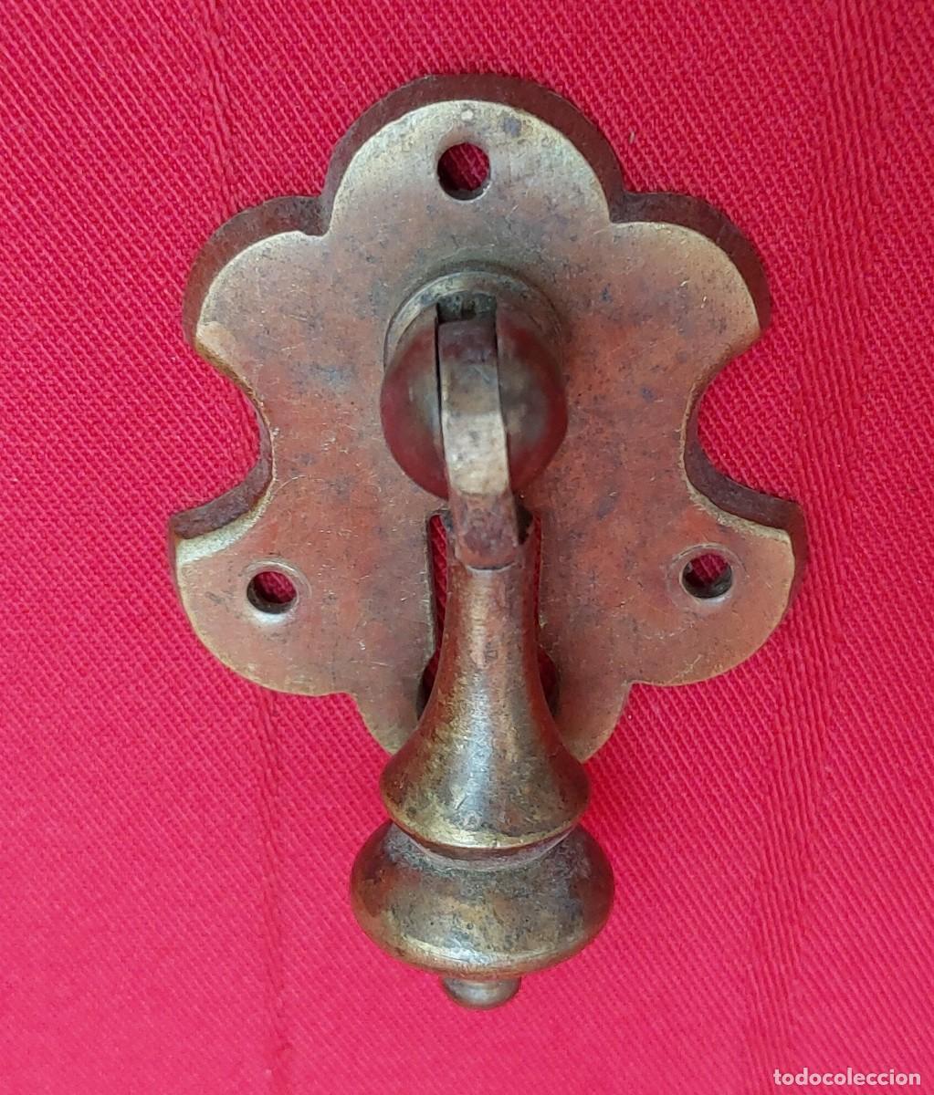 Antig&uuml;edades: TIRADOR DE BRONCE CON BOCA LLAVE - Foto 6