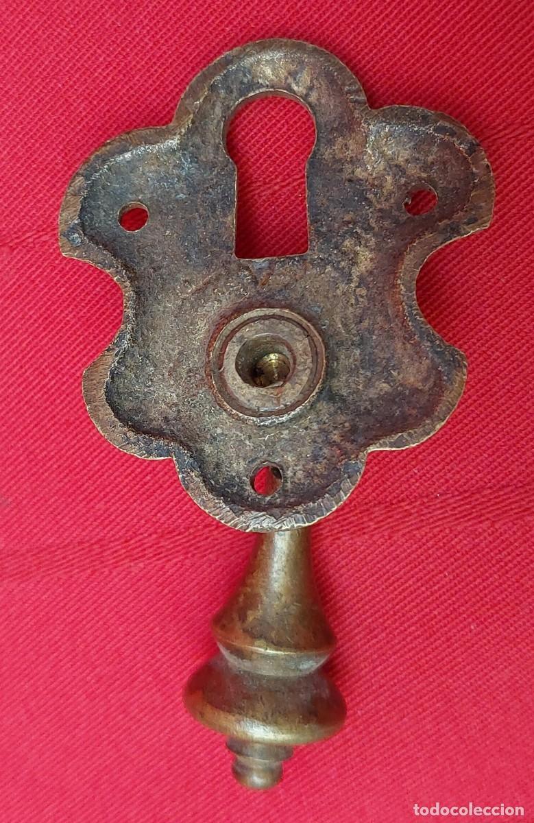 Antig&uuml;edades: TIRADOR DE BRONCE CON BOCA LLAVE - Foto 7
