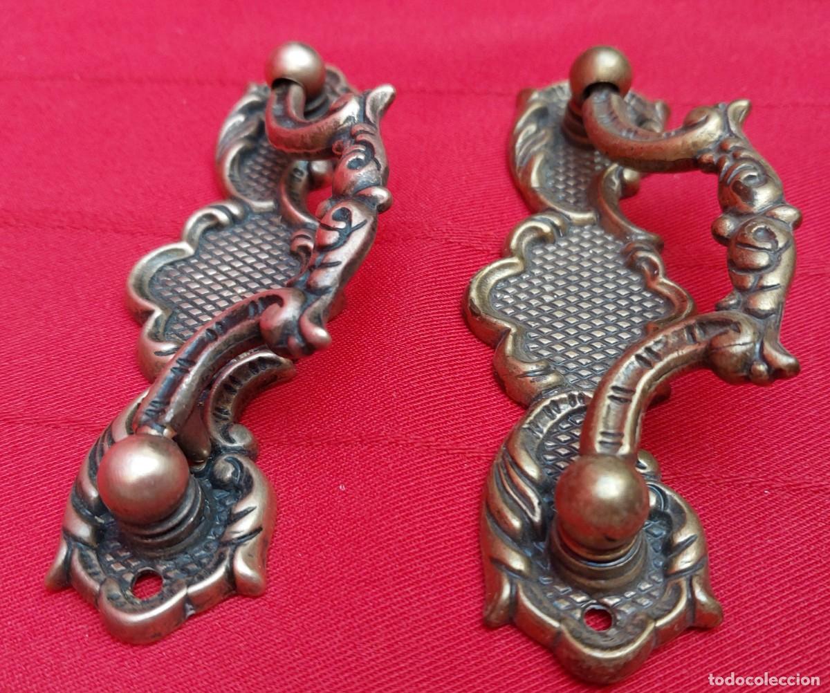 Antig&uuml;edades: PAREJA DE TIRADORES DE BRONCE - Foto 4