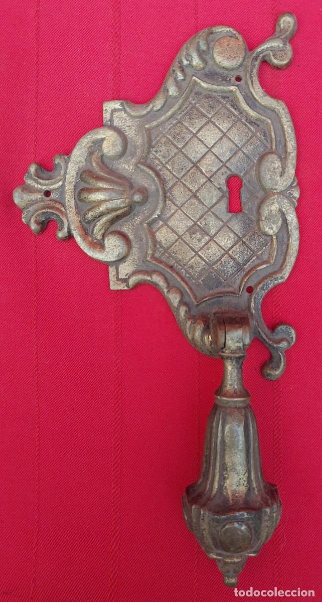 Antig&uuml;edades: TIRADOR DE BRONCE - Foto 2