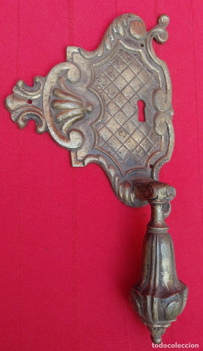 Antig&uuml;edades: TIRADOR DE BRONCE - Foto 3