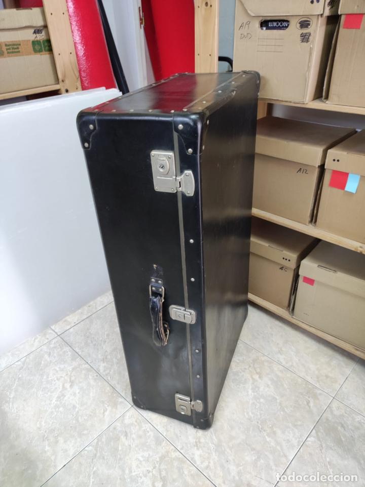 Antig&uuml;edades: MALETA ANTIGUA - MUY GRANDE - NO SE ENVIA- RECOGIDA EN BARCELONA CIUDAD