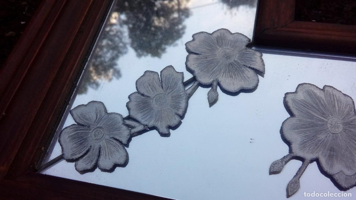 Antig&uuml;edades: Marco espejo con flores - Foto 2
