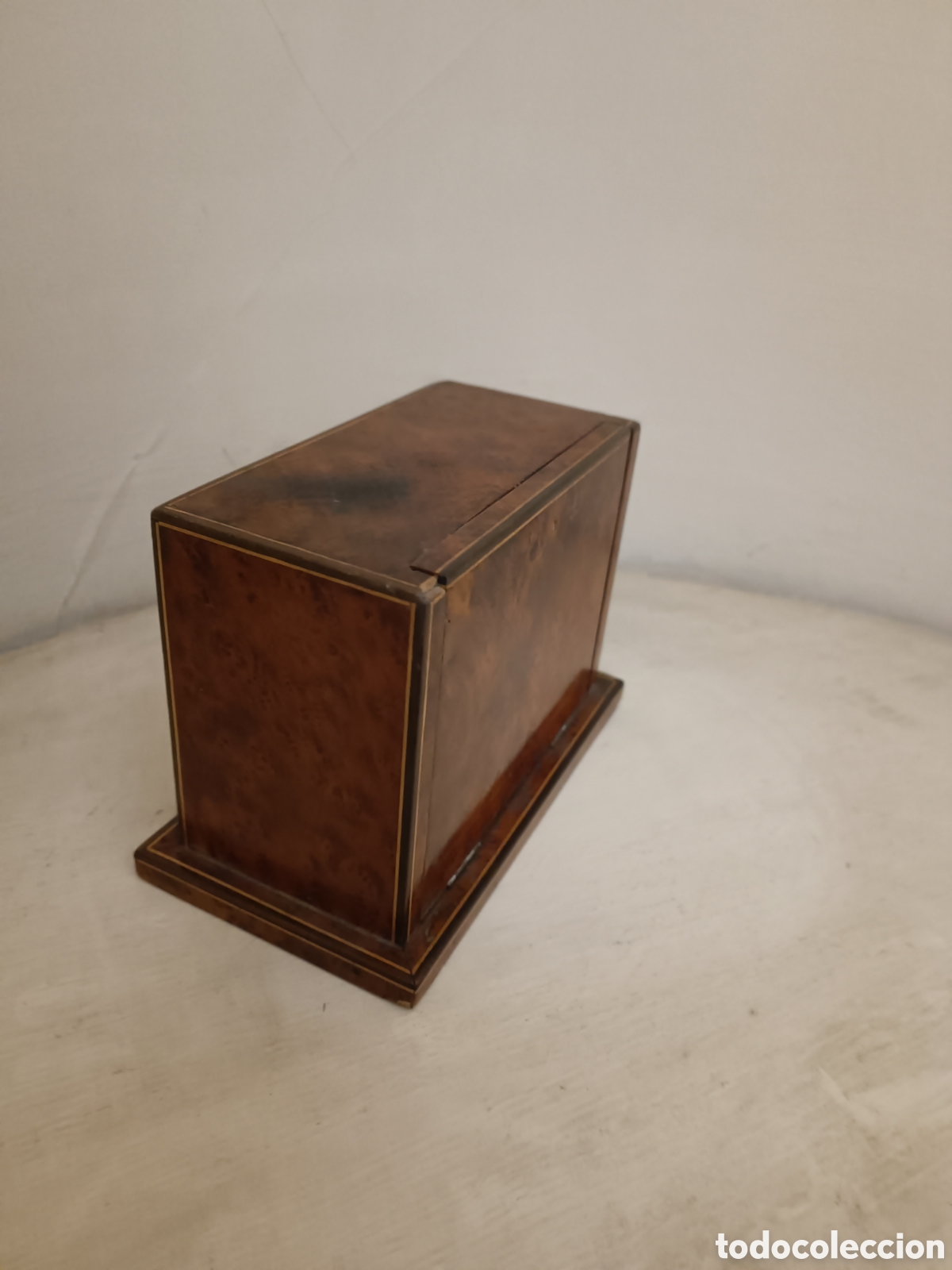 Antig&uuml;edades: Dispensador de tabaco de madera noble - Foto 2