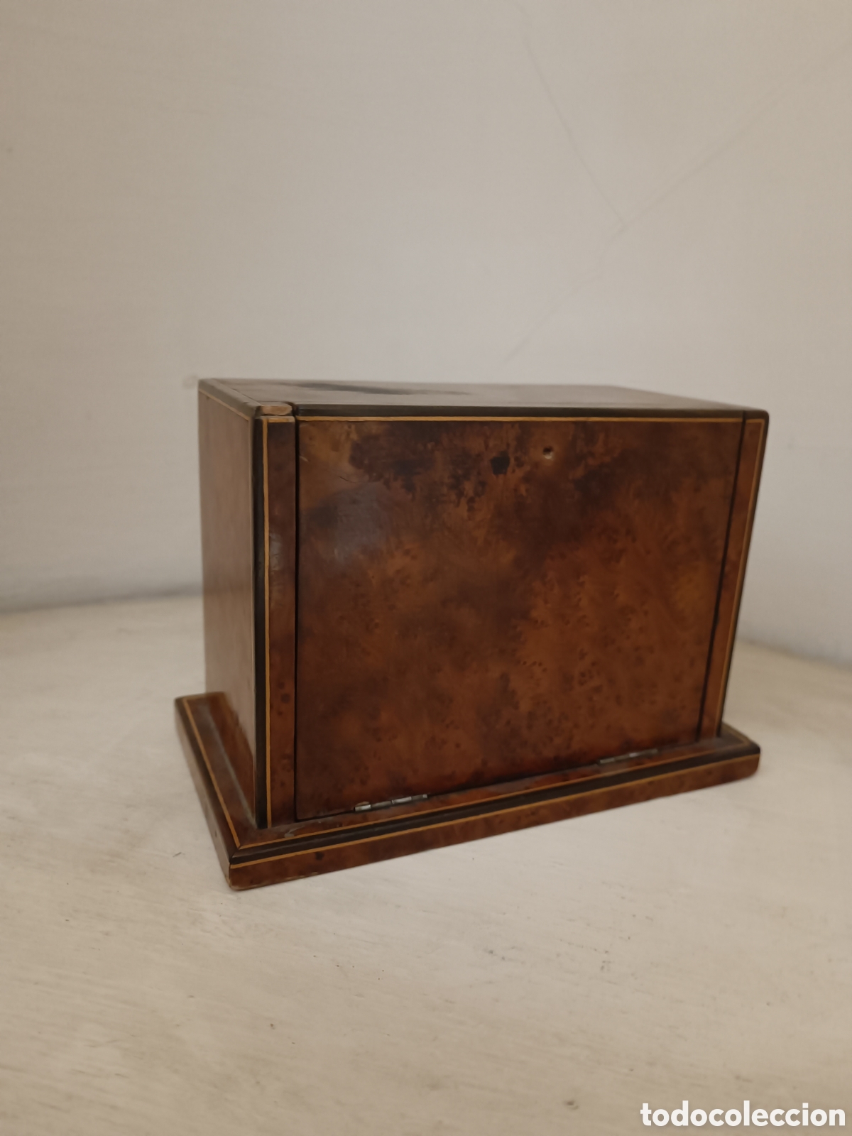 Antig&uuml;edades: Dispensador de tabaco de madera noble - Foto 3