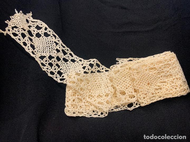 Oggetti Antichi: 1,5 metros de preciosa puntilla de 4cms de ancho. Ideal para toallas, cojines,...