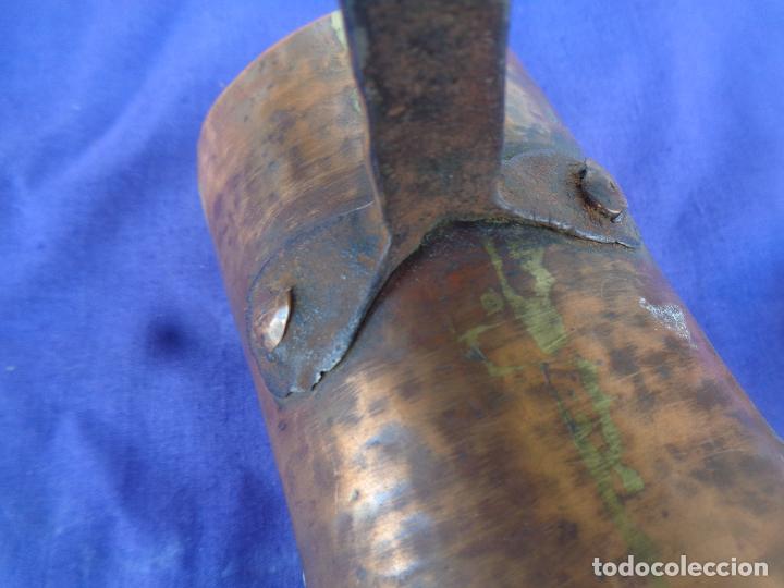 Antig&uuml;edades: ANTIGUA CHOCOLATERA DE COBRE Y FORJA - Foto 2