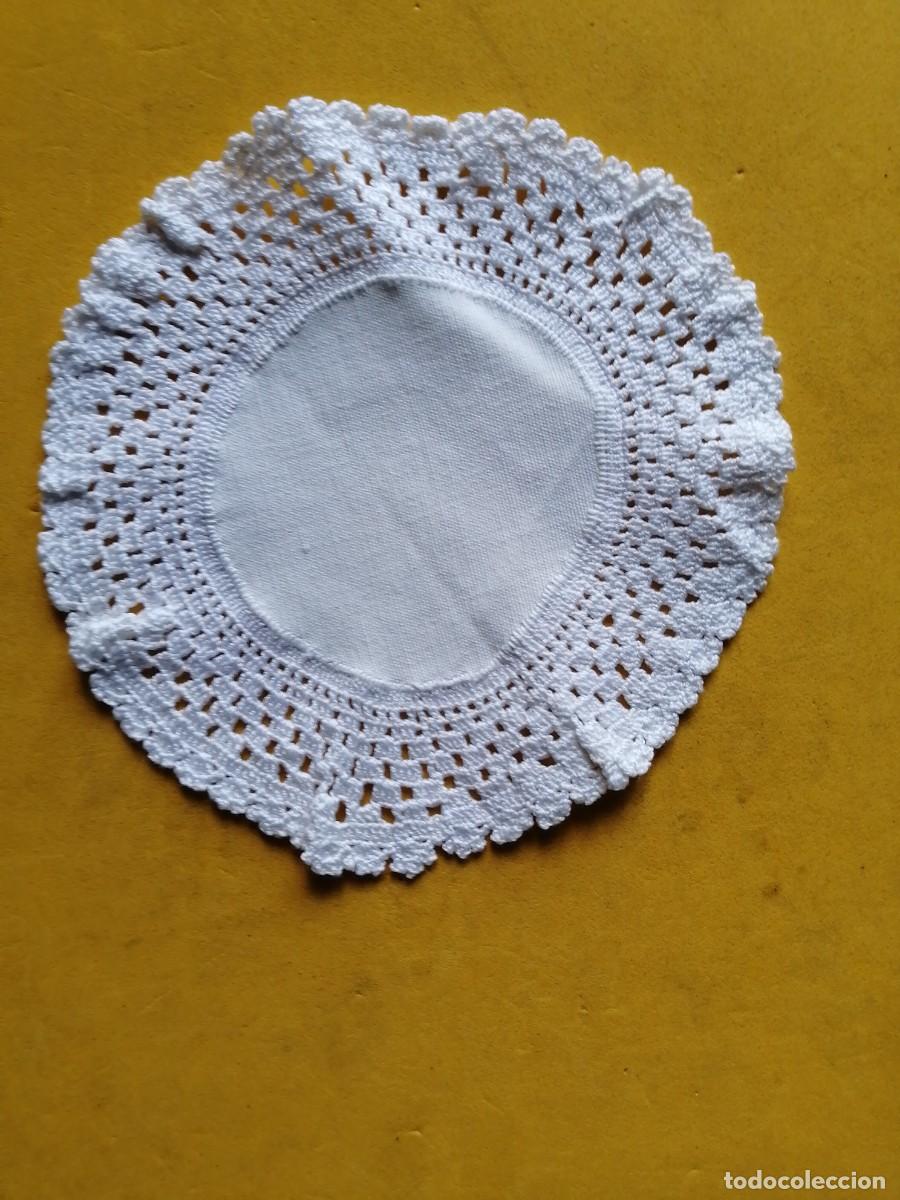 Antig&uuml;edades: Tapete antiguo ganchillo , 14cm. - Foto 1