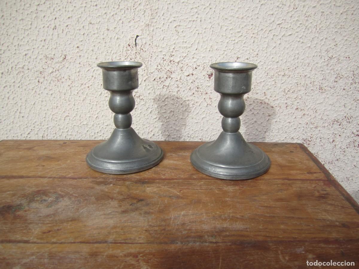 Antig&uuml;edades: Pareja de candelabros de esta&ntilde;o - Foto 1