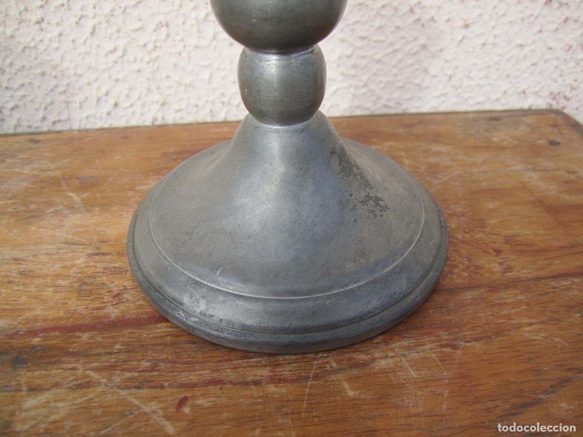 Antig&uuml;edades: Pareja de candelabros de esta&ntilde;o - Foto 4
