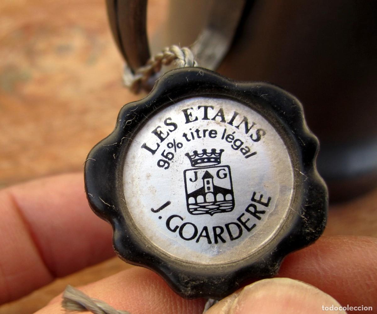 Antig&uuml;edades: Quinque de esta&ntilde;o grabado, con marcas en la base - Foto 8