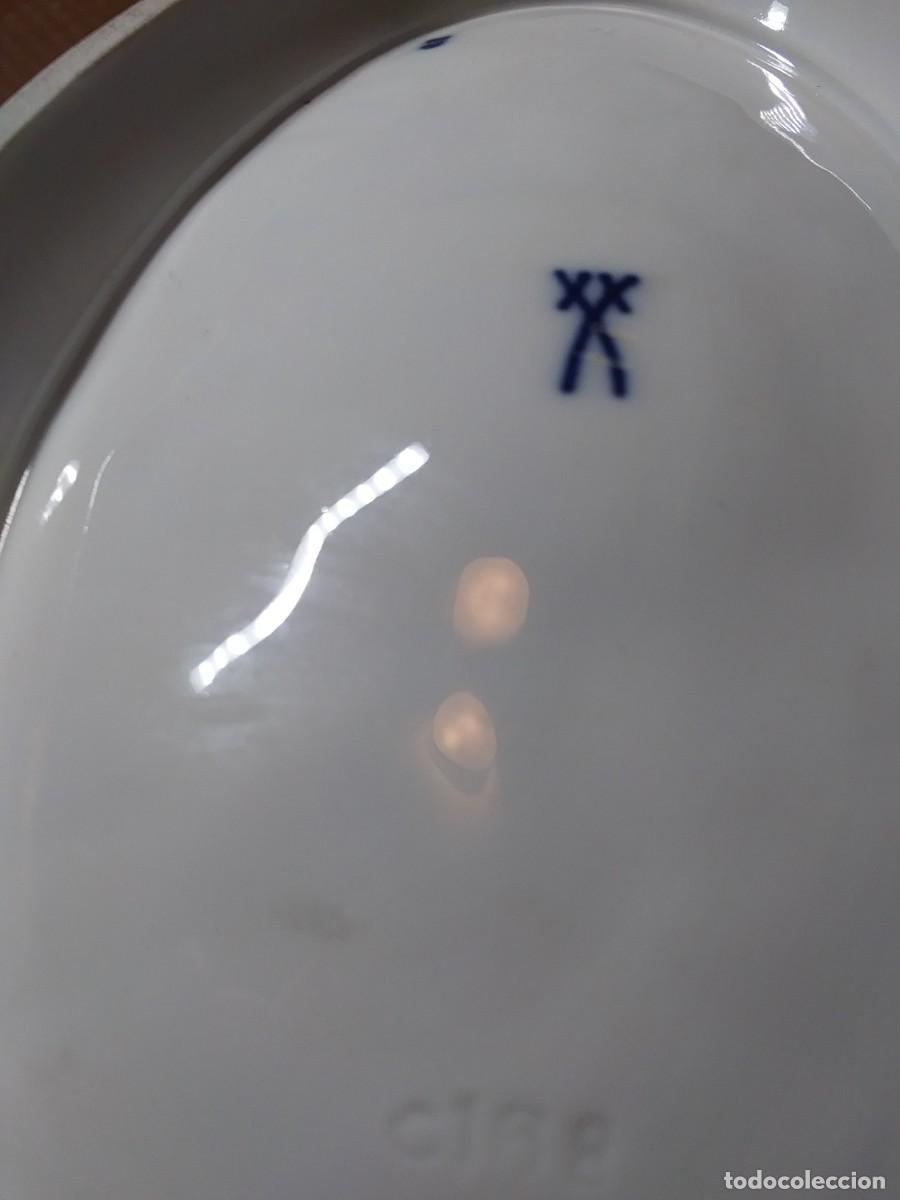 Antig&uuml;edades: Bandeja de porcelana labrada - Foto 3