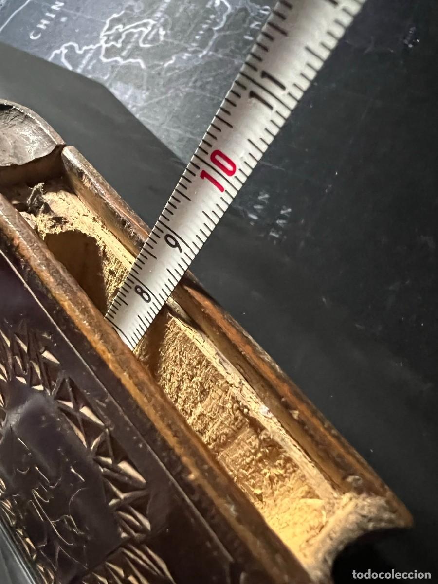 Antig&uuml;edades: Libro caja de madera con apertura secreta - Foto 5